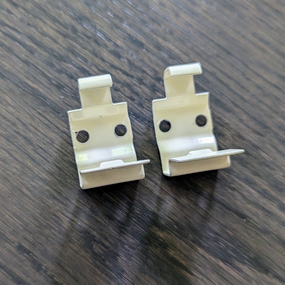 Levolor Mini Blinds Brackets, Cream, 1 Pair